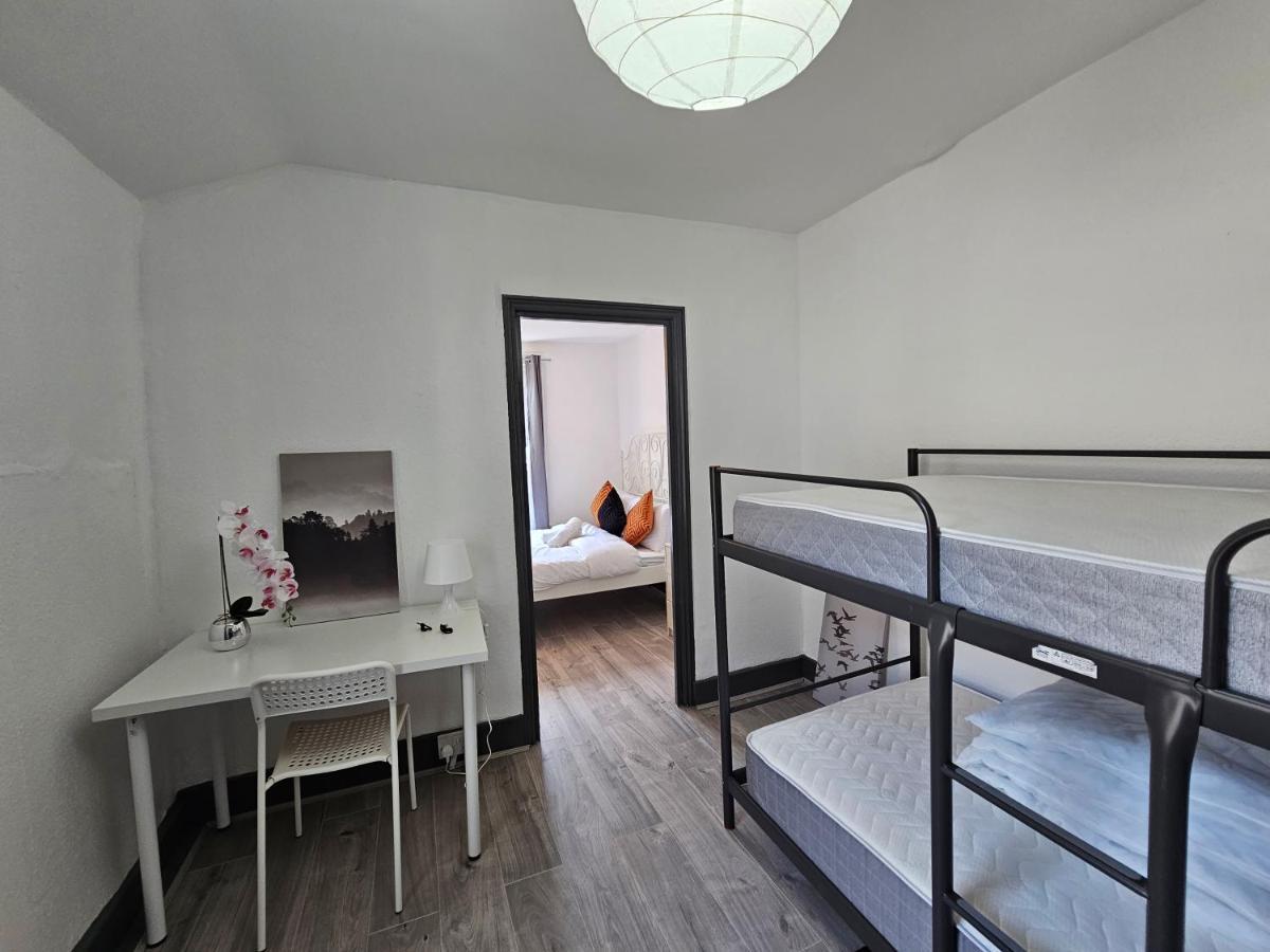 Family Room Near Queen Mary College Londra Dış mekan fotoğraf