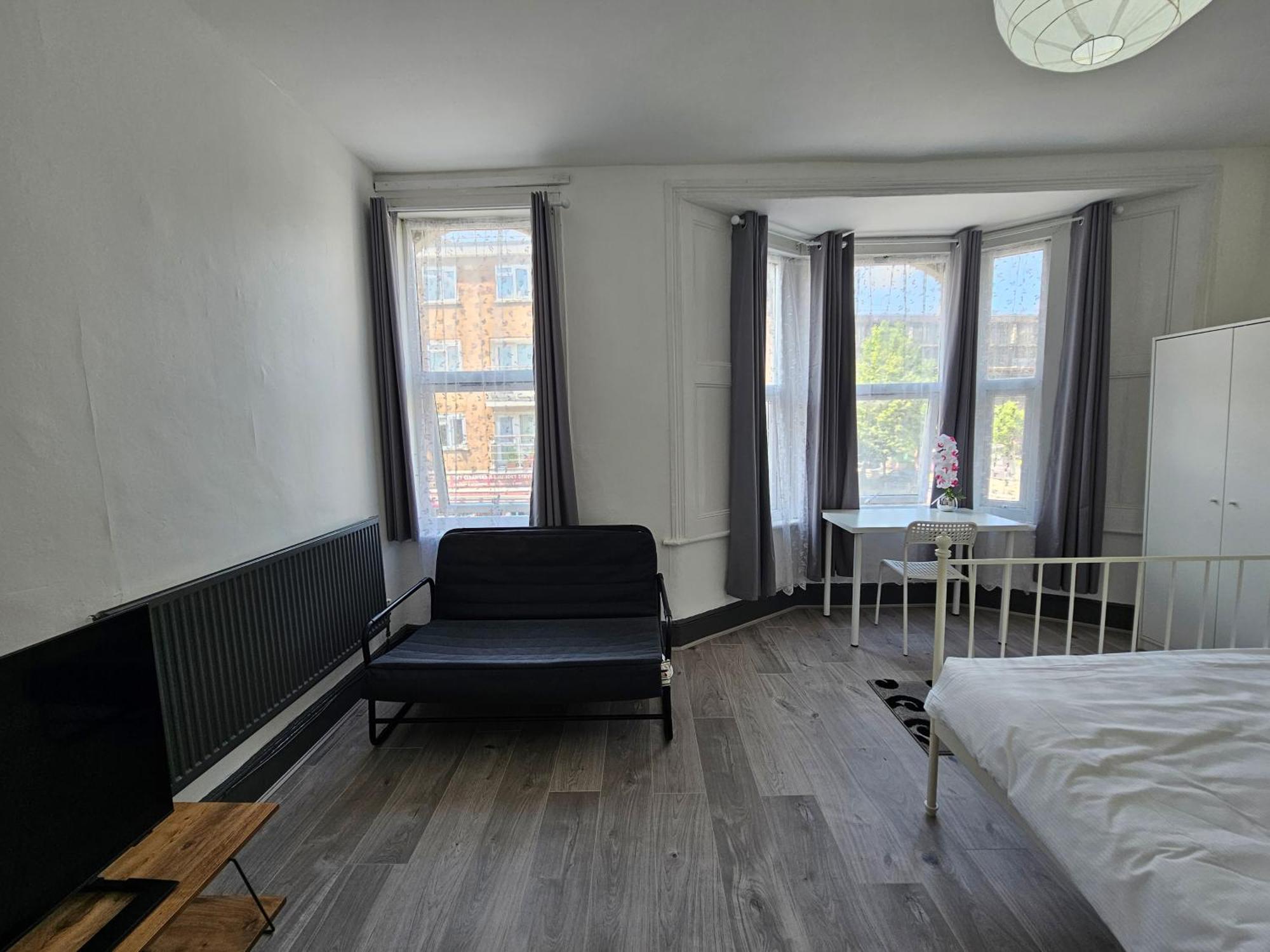 Family Room Near Queen Mary College Londra Dış mekan fotoğraf